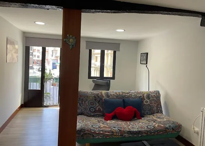 Taraska I- Apto Renovado En Centro Neurálgico *