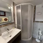 Taraska I- Apto Renovado En Centro Neuralgico. Μπερμέο